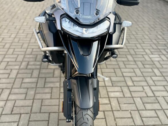 2023 Triumph Tiger 1200, серый - вид 2