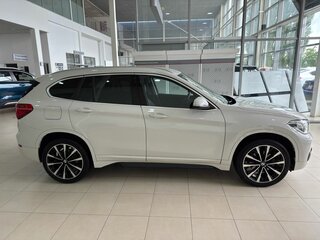 2017 BMW X1 18i sDrive II (F48), белый, 2199900 рублей, вид 4