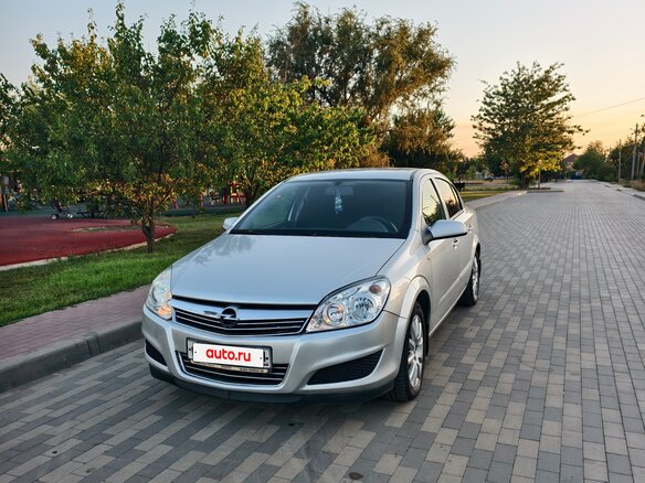 2008 Opel Astra H Рестайлинг, серебристый, 570000 рублей - вид 1