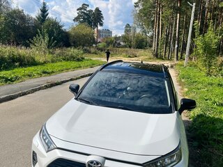 2020 Toyota RAV4 V (XA50), белый, 3150000 рублей, вид 1