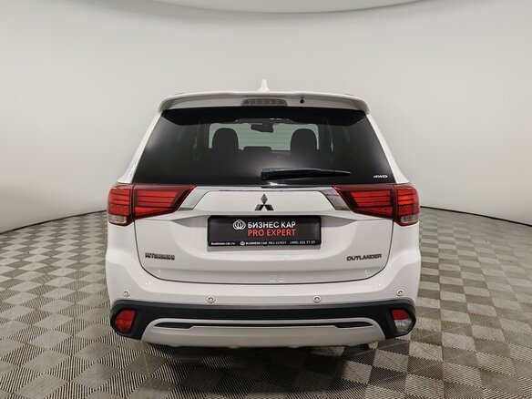 2019 Mitsubishi Outlander III Рестайлинг 3, белый - вид 5