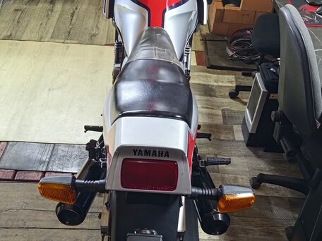 1986 Yamaha FZ750, красный, 310000 рублей, вид 3