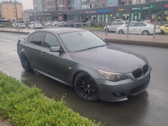 2003 BMW 5 серии 525i V (E60/E61), серый, 1450000 рублей - вид 9