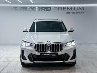 2021 BMW X3 20i xDrive III (G01) Рестайлинг, белый, 5350000 рублей, вид 4