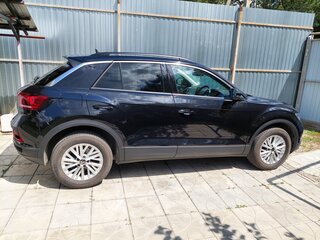 2022 Volkswagen T-Roc I Рестайлинг, чёрный, 1999000 рублей, вид 3