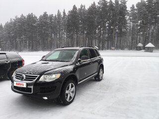 2007 Volkswagen Touareg I Рестайлинг, белый, 900000 рублей, вид 1