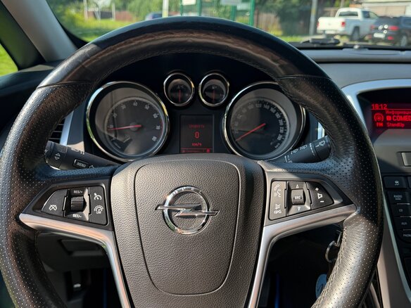 2013 Opel Astra GTC J Рестайлинг, голубой, 1150000 рублей - вид 6