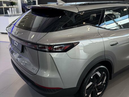 2026 Omoda C7, серебристый, 3299000 рублей, вид 4