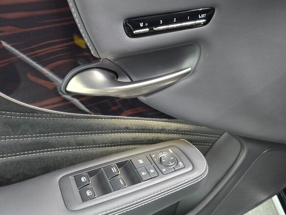 2024 Lexus LS 500 V Рестайлинг, чёрный, 15666666 рублей - вид 14