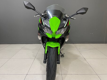 2021 Kawasaki Ninja 650, зелёный, 850000 рублей, вид 3