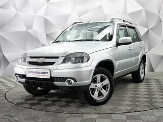 2016 Chevrolet Niva I Рестайлинг, серебристый, 595000 рублей, вид 1