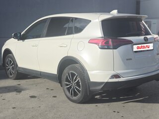 2017 Toyota RAV4 IV (XA40) Рестайлинг, белый, 2380000 рублей, вид 5