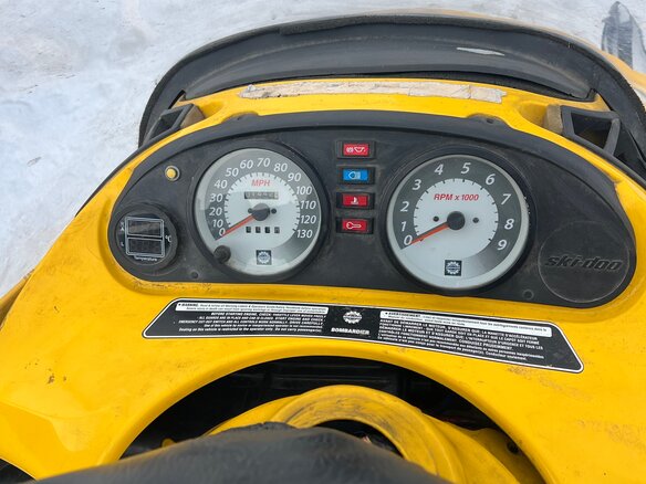 2000 BRP Ski-Doo Summit 700, жёлтый, 350000 рублей