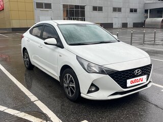 2020 Hyundai Solaris II Рестайлинг, белый, 1400000 рублей, вид 2
