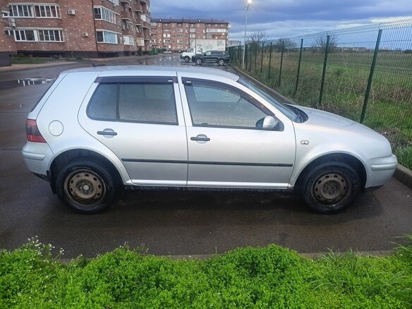 2001 Volkswagen Golf IV, серый, 450000 рублей - вид 1