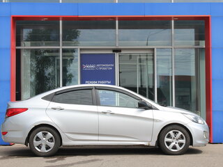 2011 Hyundai Solaris I, серебристый, 520000 рублей, вид 4