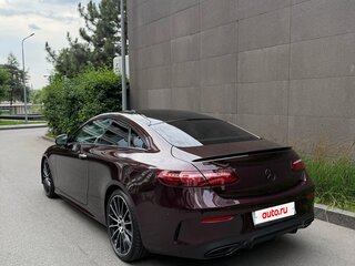 2022 Mercedes-Benz E-Класс 300 V (W213, S213, C238) Рестайлинг, красный, 5200000 рублей, вид 5