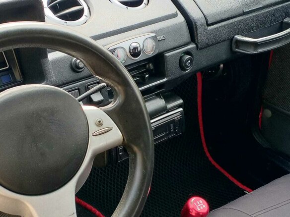 2003 Lada (ВАЗ) 1111 Ока КамАЗ, красный - вид 11