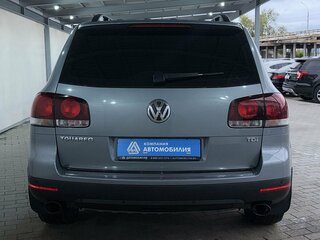 2008 Volkswagen Touareg I Рестайлинг, серый, 850000 рублей, вид 4
