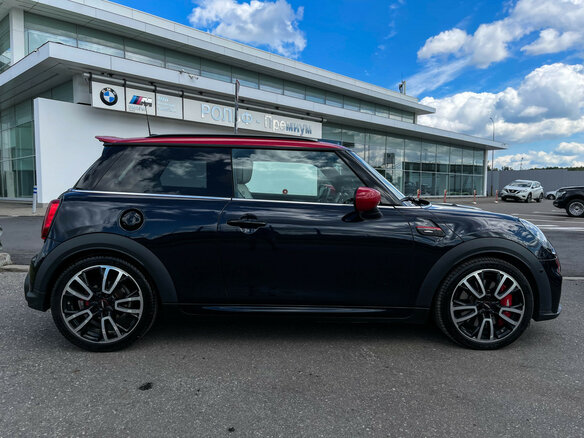 2021 Mini Hatch JCW III (F55/F56) Рестайлинг 2, синий - вид 3
