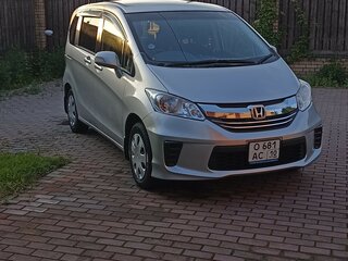 2016 Honda Freed I Рестайлинг 2, серебристый, 1210000 рублей, вид 1