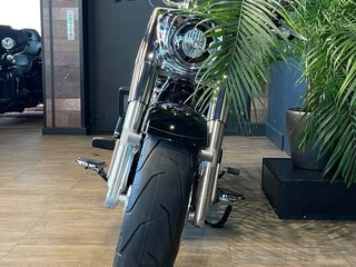 2025 Harley-Davidson Fat Boy, чёрный, 3850000 рублей, вид 4