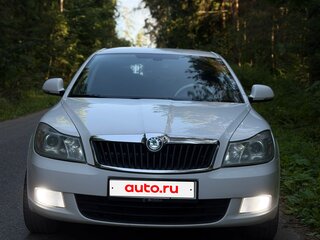 2013 Skoda Octavia II (A5) Рестайлинг, белый, 1000000 рублей, вид 1