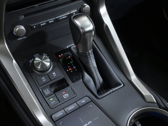 2019 Lexus NX 200 I Рестайлинг, чёрный, 3228000 рублей - вид 13