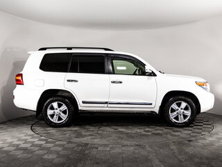 2012 Toyota Land Cruiser 200 Series Рестайлинг 1, белый, 2499000 рублей, вид 4