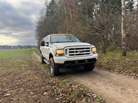 2003 Ford F-250, белый, 1650000 рублей, вид 1