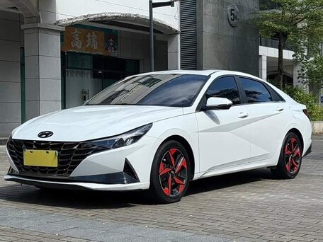 Hyundai Elantra VII (CN7)