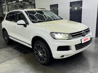 2014 Volkswagen Touareg II, белый, 1490000 рублей, вид 1