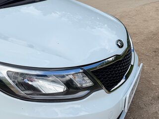 2016 Kia Rio III Рестайлинг, белый, 950000 рублей, вид 4