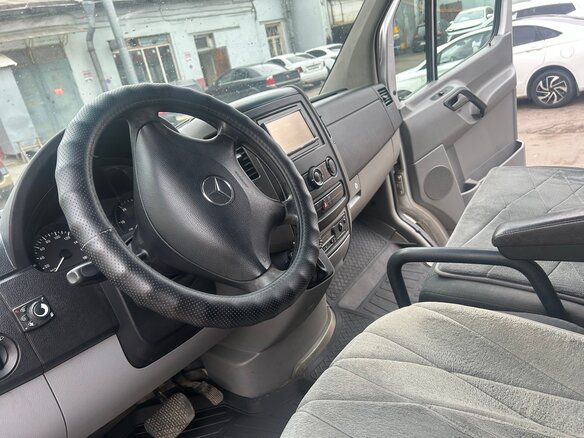 2010 Mercedes-Benz Sprinter, серебристый, 1950000 рублей - вид 5