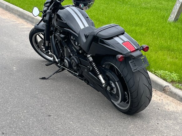 2011 Harley-Davidson V-Rod, чёрный, 1350000 рублей - вид 2