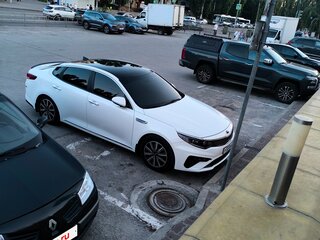2019 Kia Optima IV Рестайлинг, белый, 2100000 рублей, вид 1