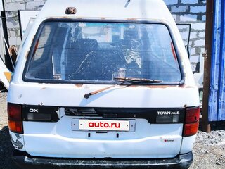 1995 Toyota Lite Ace IV, белый, 270000 рублей, вид 2