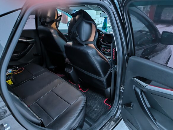 2018 Lada (ВАЗ) Vesta I, чёрный, 940000 рублей - вид 6