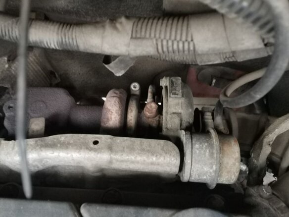 2004 Ford Transit, красный, 330000 рублей - вид 12
