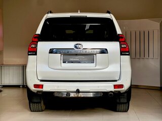 2018 Toyota Land Cruiser Prado 150 Series Рестайлинг 2, белый, 4199000 рублей, вид 5
