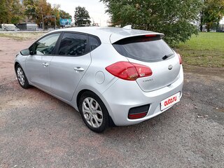 2017 Kia Ceed II Рестайлинг, серебристый, 1050000 рублей, вид 5