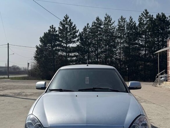 2011 Lada (ВАЗ) Priora I, серебристый, 320000 рублей - вид 1