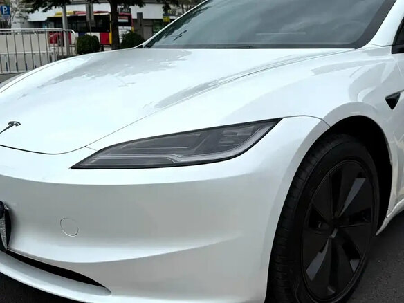 2026 Tesla Model 3 Long Range RWD I Рестайлинг, белый - вид 8