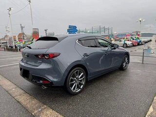 2022 Mazda 3 IV (BP), серебристый, 1210000 рублей, вид 4