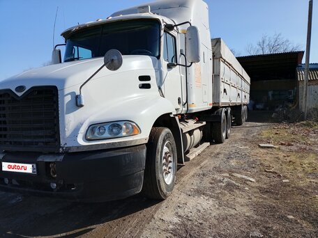 2002 Mack Vision (CX), белый, 1200000 рублей, вид 1