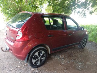 2013 Renault Sandero I, красный, 450000 рублей, вид 3