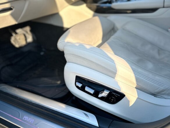 2017 BMW 7 серии 730d xDrive VI (G11/G12), серый, 3295000 рублей - вид 17