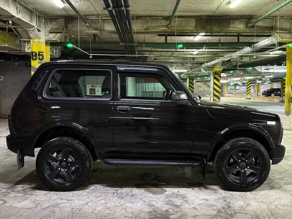 2024 Lada (ВАЗ) Niva Legend I, чёрный, 1000000 рублей - вид 3