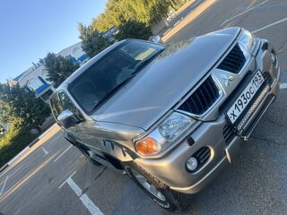2005 Mitsubishi Pajero Sport I Рестайлинг, серебристый, 950000 рублей, вид 3