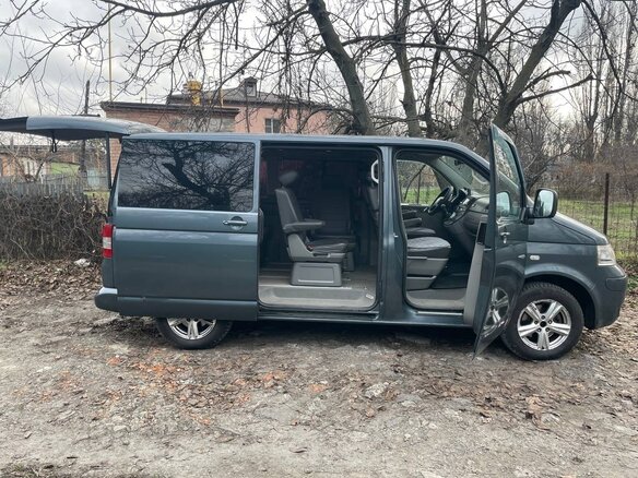 2005 Volkswagen Multivan T5, синий, 1500000 рублей - вид 8